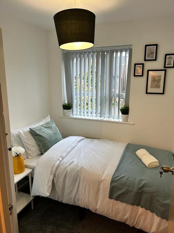 Villa Cozy Townhouse In The Heart Of Greater Manchester Extérieur photo