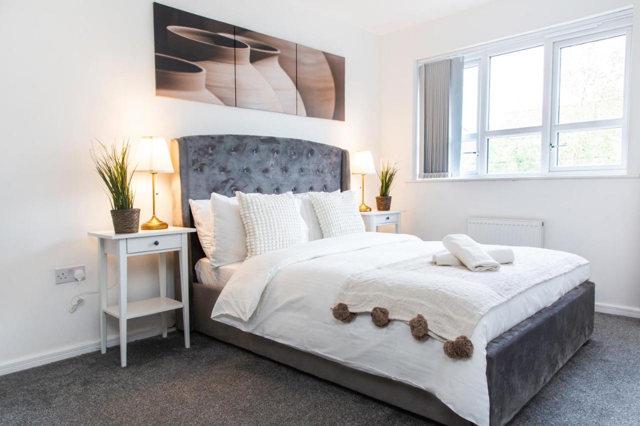 Villa Cozy Townhouse In The Heart Of Greater Manchester Extérieur photo