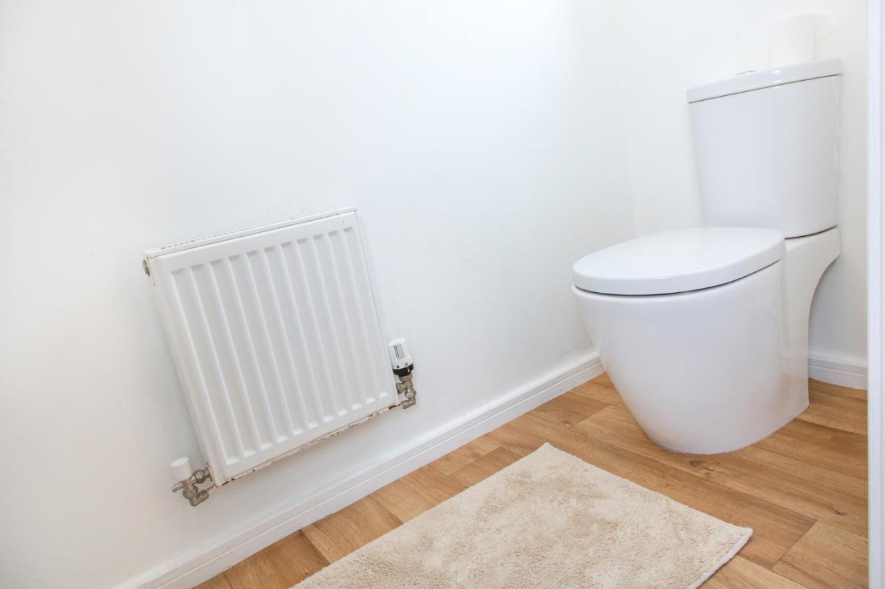 Villa Cozy Townhouse In The Heart Of Greater Manchester Extérieur photo