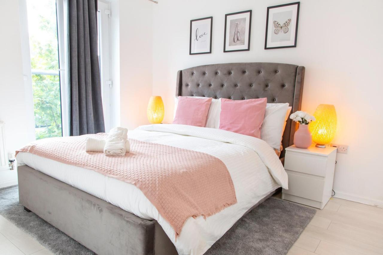 Villa Cozy Townhouse In The Heart Of Greater Manchester Extérieur photo