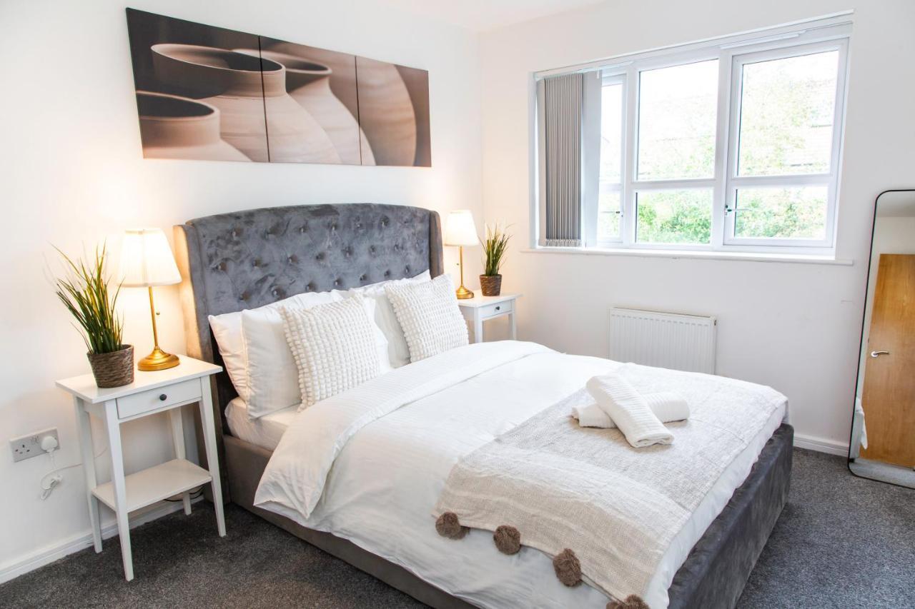 Villa Cozy Townhouse In The Heart Of Greater Manchester Extérieur photo